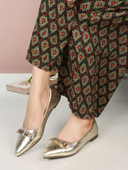 Iconics - Womens Fashionable Gold Color Textured Ballerinas