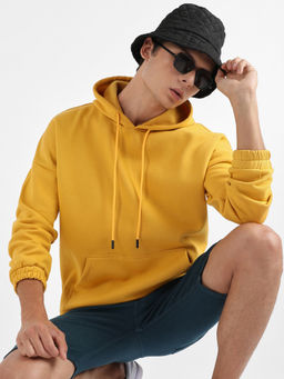 Campus Sutra - Men Mustard Yellow Oversized Pullover Sweatshirt with Kangaroo Pocket