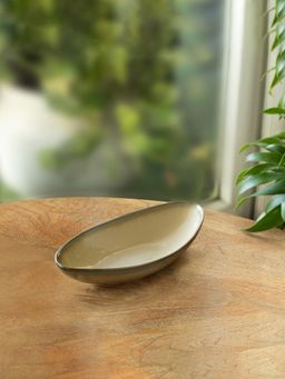 ExclusiveLane - Wheat Serenity' Porcelain Serving Platter