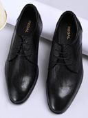 Black color option, Currently selected