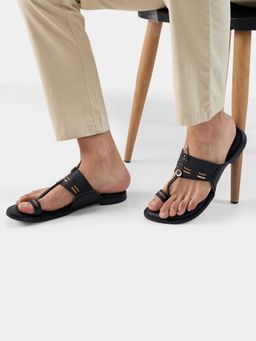 REGAL - Black Men Stylish Leather Embossed Kolhapuris