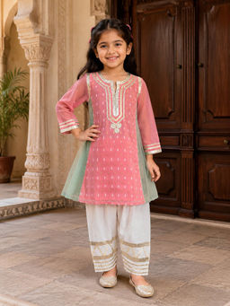 BITIYA BY BHAMA - Girls Pink Cotton Blend Kurta with Pyjama