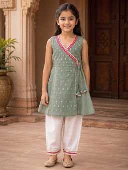 BITIYA BY BHAMA - Girls Green Cotton Blend Kurta with Pyjama