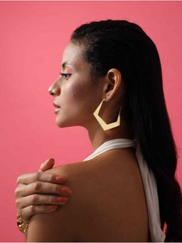 VARNIKA ARORA - Espoir Hoops