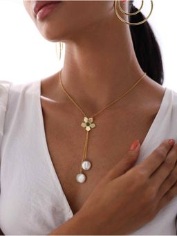 VARNIKA ARORA - Plume Necklace