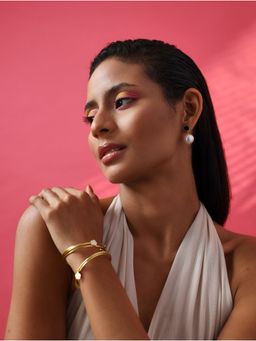 VARNIKA ARORA - Noir Studs