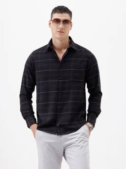 Crocodile - Men Black Casual Checks Shirt