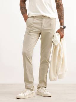 WROGN - Beige Solid Slim Fit Pleated Trouser