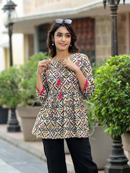 Varanga - White Floral Printed Peplum Short Kurti