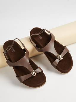 max - Women Solid T-strap Sandals