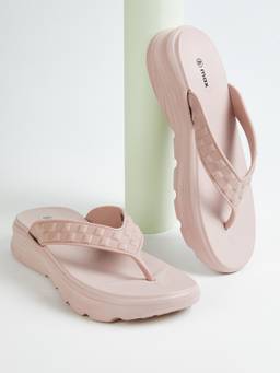 max - Women Textured Sandals