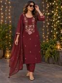 Maroon color option, Currently selected