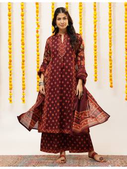 Vbuyz - Maroon Women Cotton Floral Printed A-Line Kurta with Palazzo and Dupatta