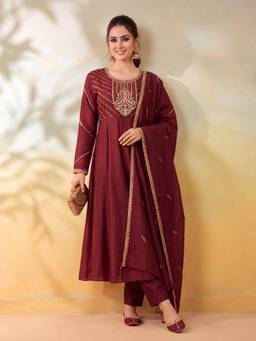 Jaipur Kurti - Women Embroidery Maroon Kurta with Pant and Dupatta