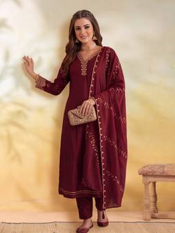 Jaipur Kurti - Women Embroidery Maroon Kurta with Pant and Dupatta