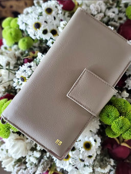 Misfit Panda - Beige Travel The World Wallet