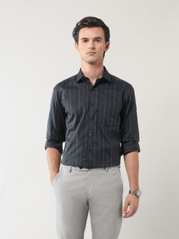 Arrow - Men Green Stripes Regular Fit Formal Shirt