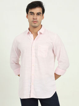 JadeBlue - Men Pink Solid Slim Fit Casual Shirt