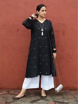 Aaghnya - Women's Black Viscose Rayon Printed Kurta With Palazzo