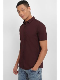 Allen Solly - Men Maroon Custom Fit Solid Half Sleeves Casual Shirt