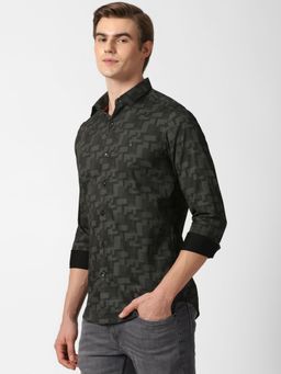 Simon Carter - Black Shirt