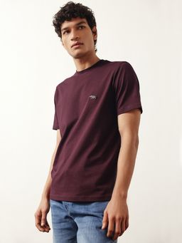 Andamen - Men Cotton Burgundy Solid Crew Neck T-Shirt