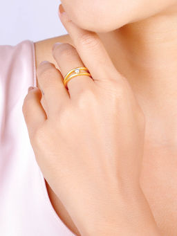 GIVA - Sterling Silver Golden Elliptical Zirconia Ring for Women & Girls