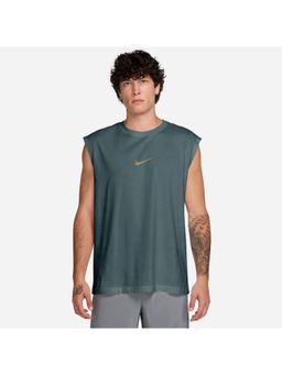 Nike - Green Cotton Solid T-Shirt