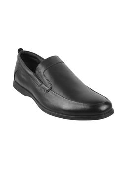 Mochi - Plain Black Loafers & Moccasins
