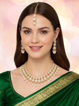 OOMPH - Gold Kundan Jewellery Set
