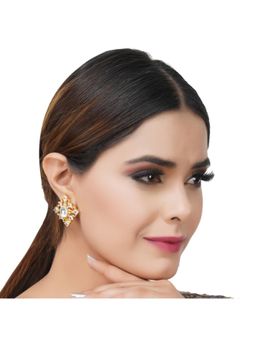Auraa Trends - 22Kt Gold Plated Kundan Traditional Earring Set for Women