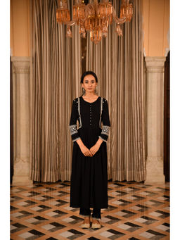 Seher Jaipur - Black Shabh Kurta with Pant (Set of 2)