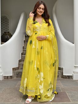 Lavanya The Label - Yellow Handbrush Organza Anarkali (Set of 3)