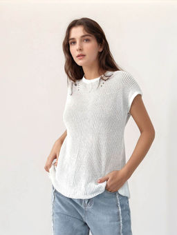 Outzidr - White Back Button Through Top