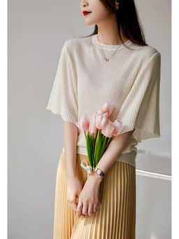 Outzidr - White Plisse Flared Sleeves Top