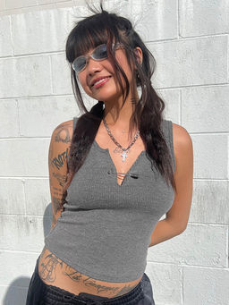 Outzidr - Grey Solid Sleeveless Fitted Tank Top