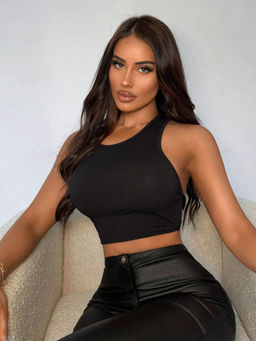 Outzidr - Black Solid Sleeveless Back Detail Crop Top