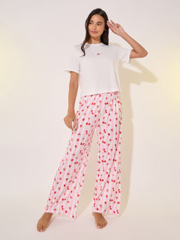 Styli - Women Heart Print Regular Fit Short Sleeve T-Shirt And Pyjama