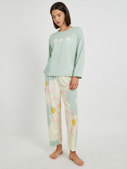 Styli - Women Green Floral Print Drop Shoulder Round Neck T-Shirt And Pyjama