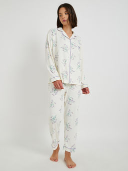 Styli - Women Floral Print Crinkled Long Sleeve Shirt And Pyjama