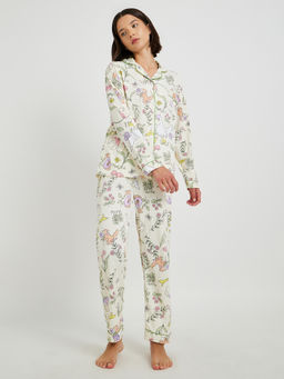 Styli - Women Floral Print Crinkled Long Sleeve Shirt And Pyjama
