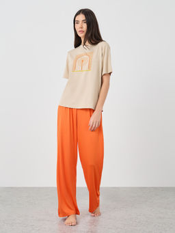 Styli - Women Graphic Printed Short Sleeve T-Shirt And Pyjama