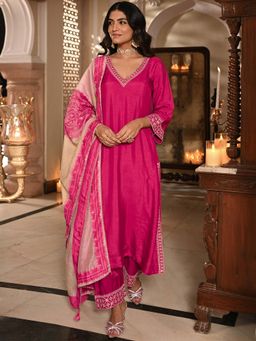 Mahee Jaipur - Pinkish Pink Ghawar Print Kurta With Pant And Dupatta
