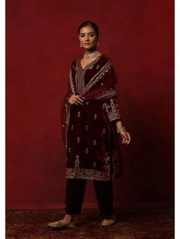 House of Chikankari - Maroon Hoc Velvet Embroidered Women's Kurta With Pant And Dupatta