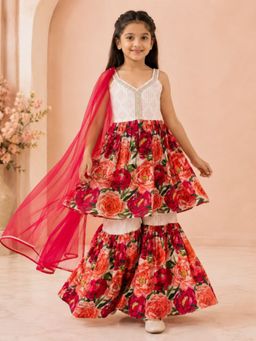 BITIYA BY BHAMA - Girls Floral Printed Kurta With Sharara And Red Dupatta