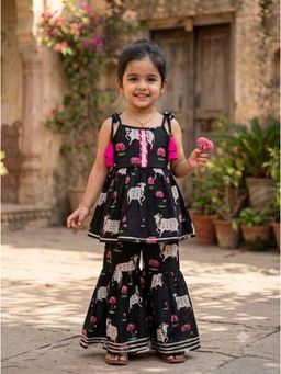 SAKA DESIGNS - Pure Cotton Woven Sleeveless Cow Print Kurta And Sharara Set - Black
