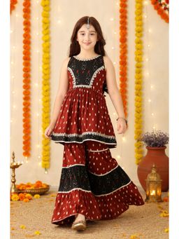 Titrit - Cotton Sleeveless Lace Embellished Kurta And Sharara Set -Maroon