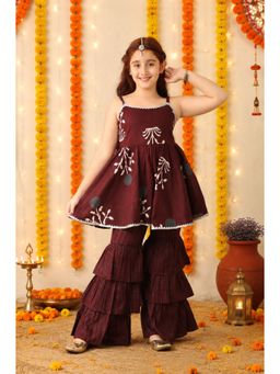 Titrit - Cotton Sleeveless Lace Embellished Kurta And Sharara Set -Maroon