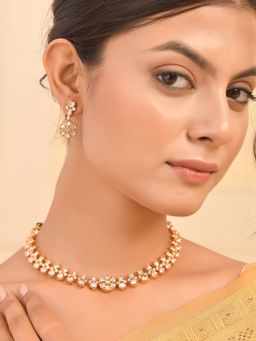 Voylla - Kundan Essentials Sparkling Blooms Necklace Set