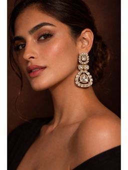 Qunic - Aurelia Pearl Crystal White Earrings